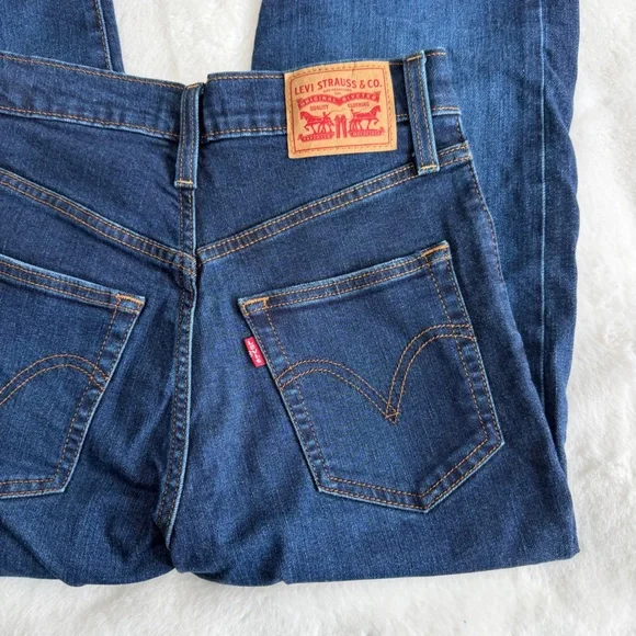 Levi’s Ribcage Straight Ankle Jeans Size 25 Dark Wash - Picture 2 of 8